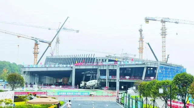 三星堆博物館新館項目建筑面積約5.44萬平方米，地上主體封頂