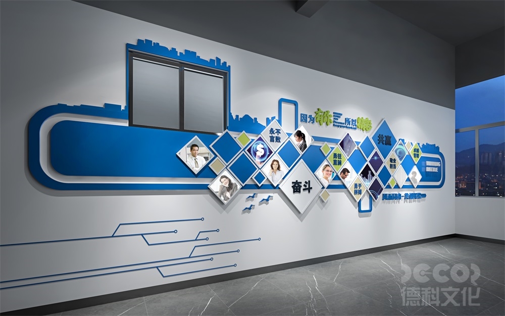 展覽廳設(shè)計(jì)中如何考慮觀眾的參觀動(dòng)線和導(dǎo)覽服務(wù)的便利性？