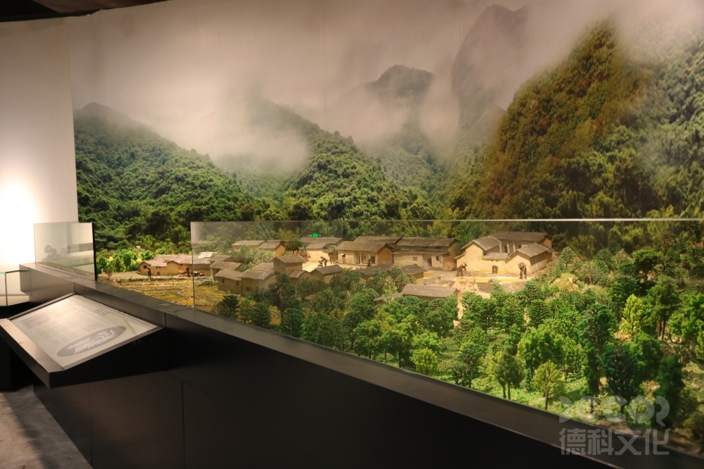 地方博物館設(shè)計(jì)中如何考慮展示和解說手段的創(chuàng)新和多樣性？